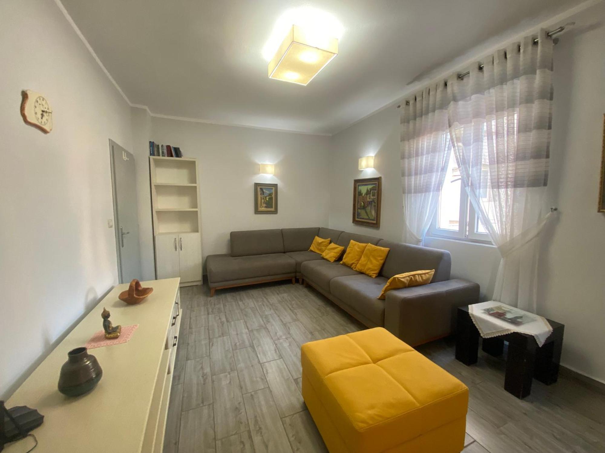 Apartment Enles Durrës