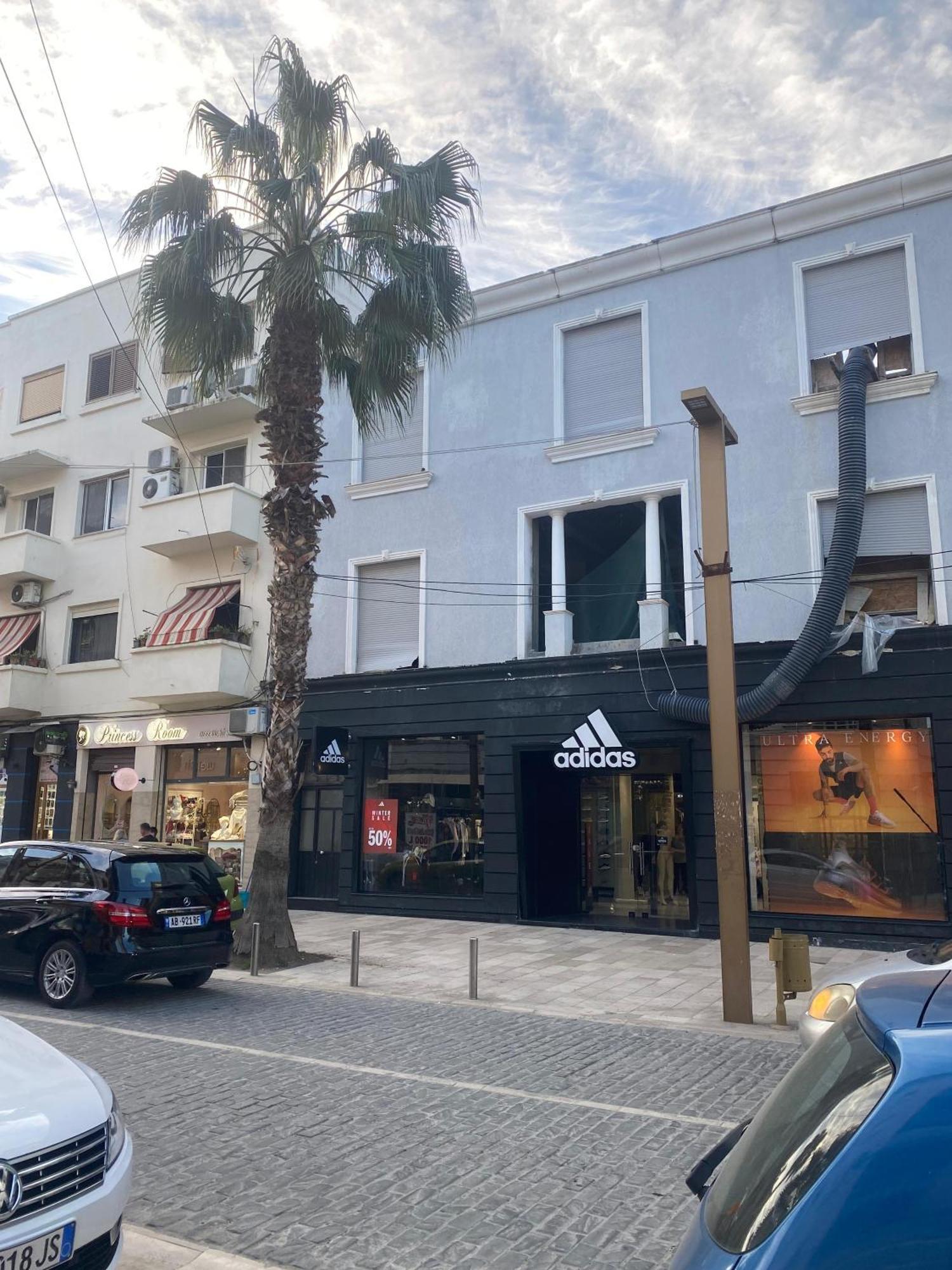 Enles * Durrës